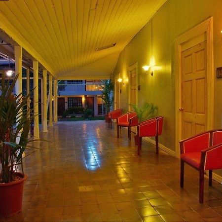 Hotel Liberia Kültér fotó